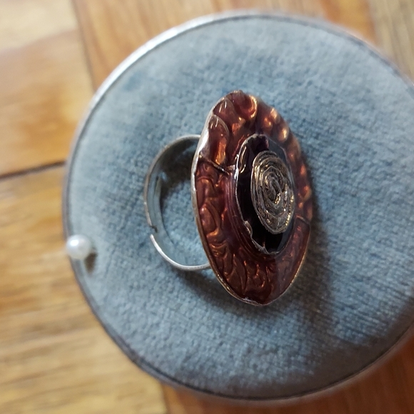 Vintage Oversized Medallion Statement Ring - Picture 7 of 8